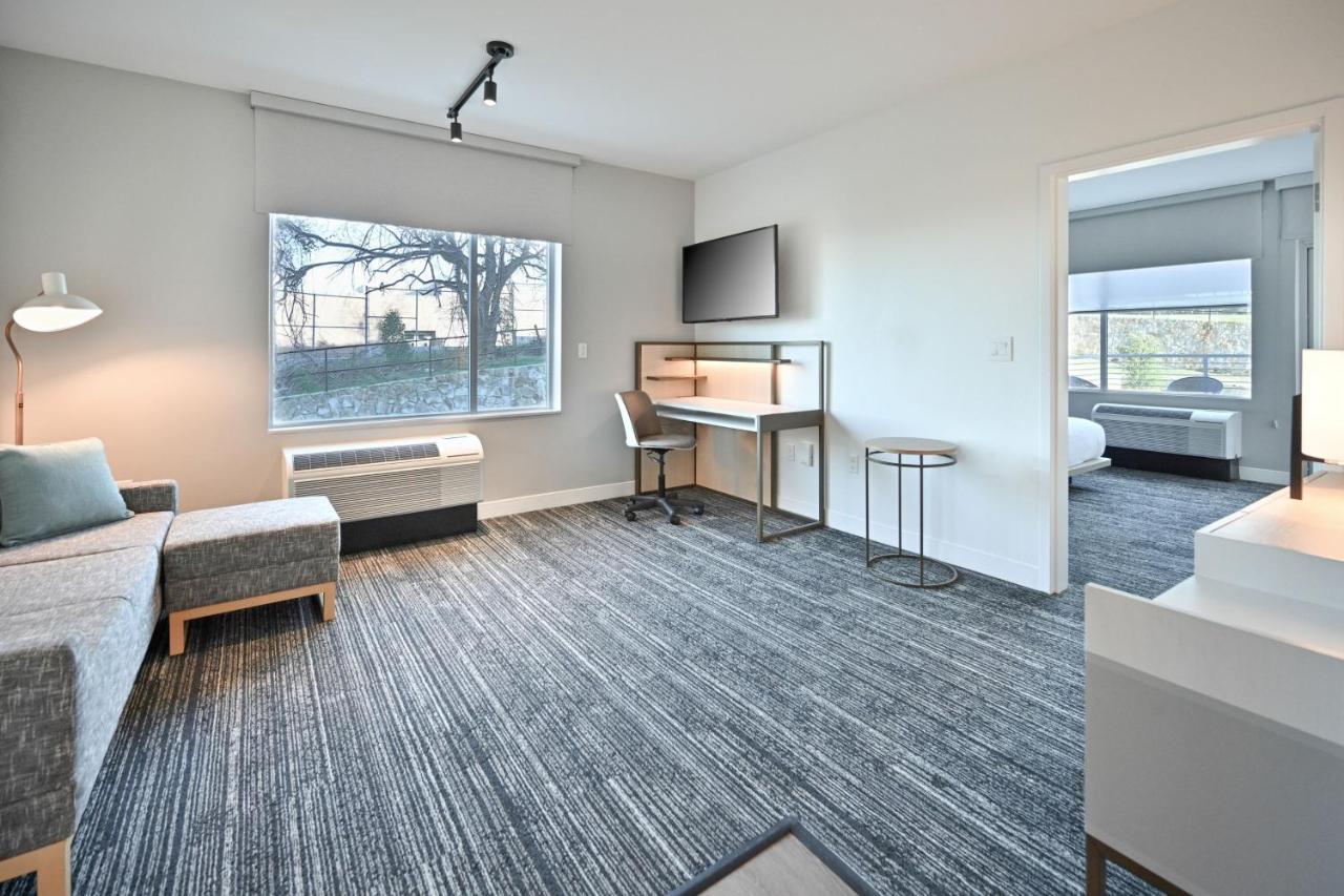 Towneplace Suites By Marriott Dallas Рокуолл Экстерьер фото